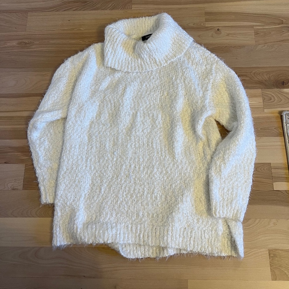 Kenneth Cole reaction sweater